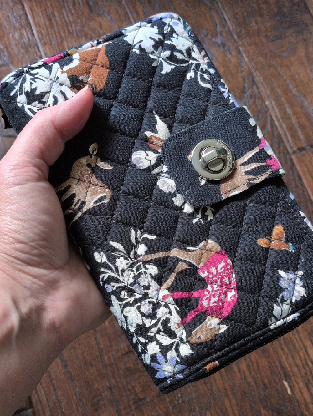 VERA BRADLEY I Black Merry Mischief Winter Forest Animals RFID Turnlock Wallet